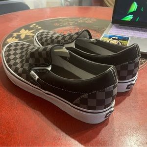 Vans CHECKERBOARD SLIP-ON SHOE BLACK/PEWTER CHECK size Men 10.5 / Women 12
